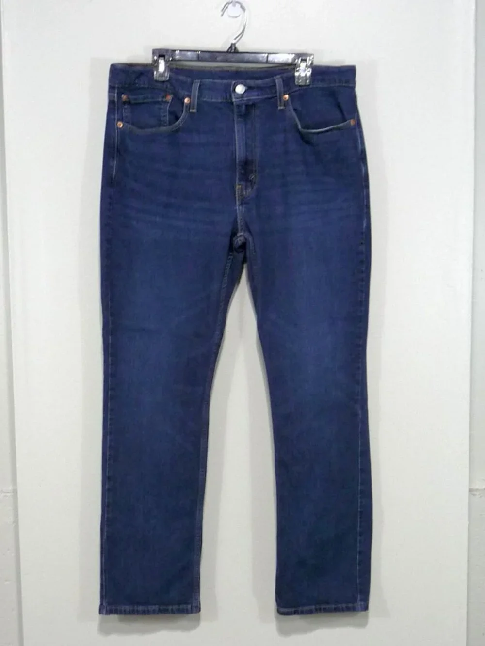 Levi's 514 Straight Fit Jeans 38x32 Medium Wash Denim